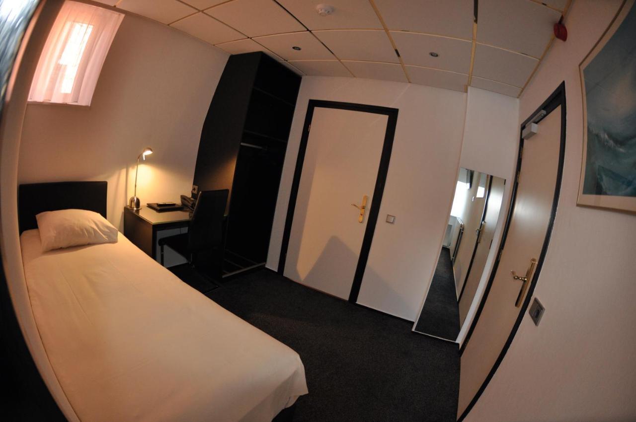 Budget Hotel Le Beau Rivage มิดเดิลบวร์ก ภายนอก รูปภาพ