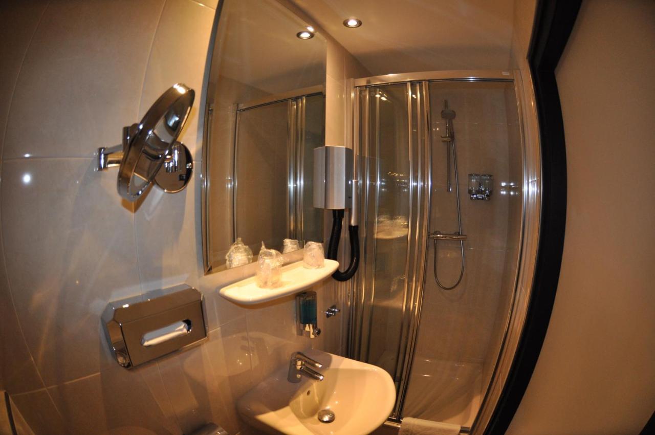 Budget Hotel Le Beau Rivage มิดเดิลบวร์ก ภายนอก รูปภาพ